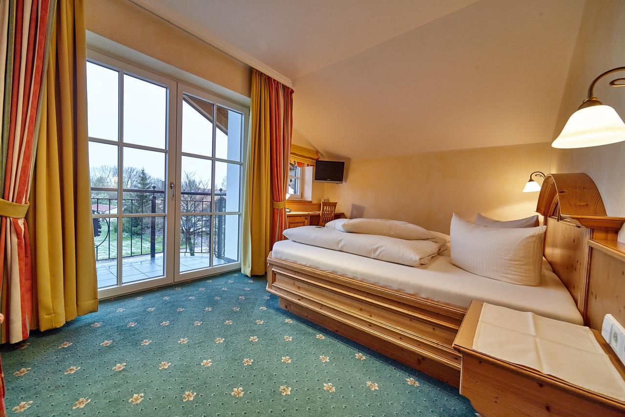 Landhotel Gruener Baum Westendorf  Extérieur photo